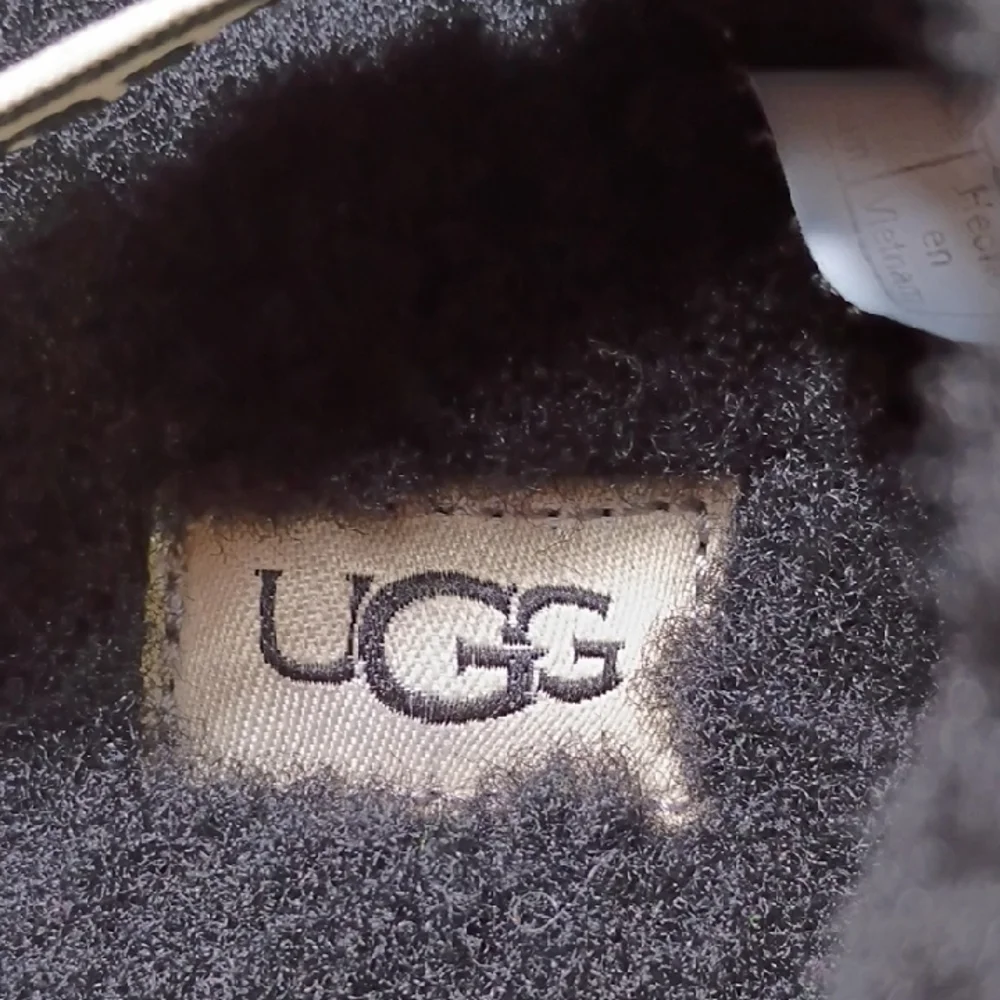 UGG Black Fuzzy For‎ Girls Size 4